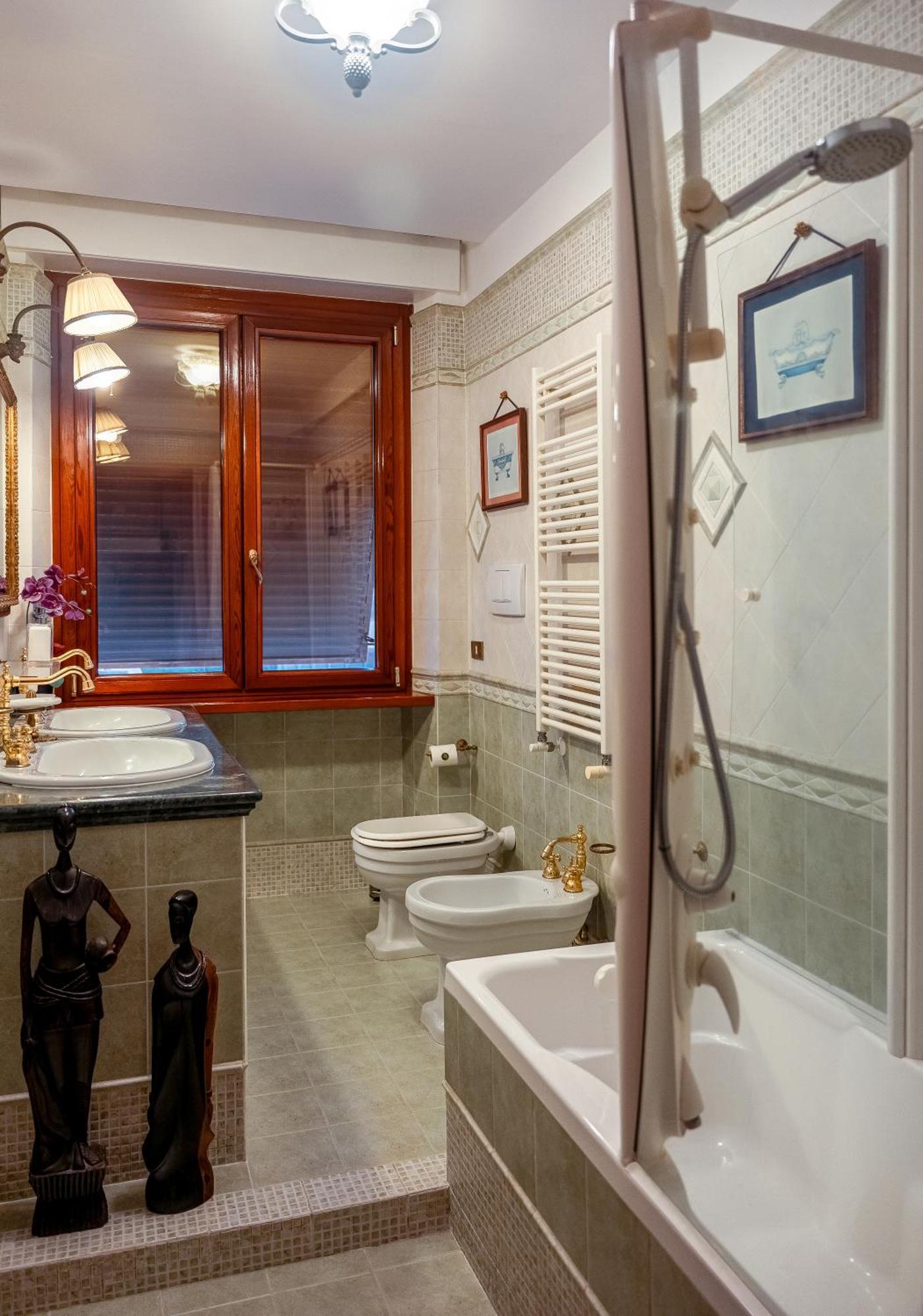 Regal House Roma Navigatori 23 Hotell Eksteriør bilde